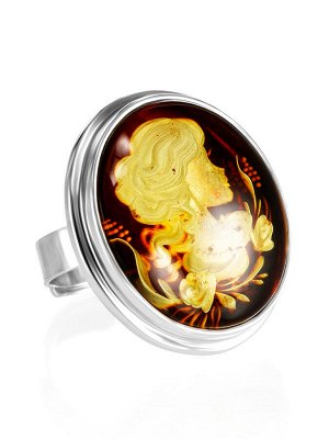 Крупное кольцо из серебра и натурального янтаря с резьбой-инталией «Элинор»