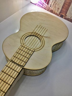 Шкатулка гитара