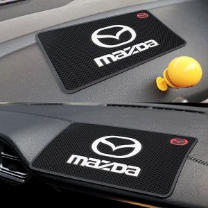 Нескользящий силиконовый коврик на панель авто Mazda