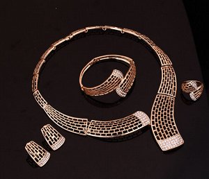Набор (колье, браслет, кольцо, серьги)