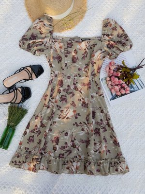 Платье с пышными рукавами и цветочным принтом