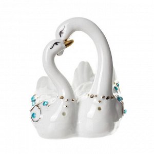 Сувенир керамика "Поцелуи белых лебедей" стразы 9,5х7,7х9,3 см