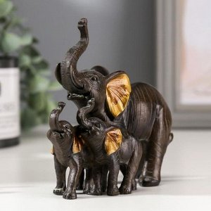 Сувенир полистоун "Слон африканский коричневый со слонятами" золотые ушки 11х12х5,5 см