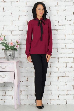 Блуза Красивая блуза делового стиля из эластичной блузочной ткани. Ворот декорирован рюшей и завязкой. Рукав, длина 63 см. Низ прямой. ДИ в 42-44 р 63 см, в 46-48 р 64 см, в 50-54 р 66 см. Рост модели