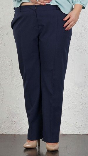 Брюки Классические брюки с карманами из эластичной костюмной ткани. Застежка на молнии. Пояс на пуговице. Плотная костюмная ткань. Без подклада.   ДИ в 48-64 р. 100 см. Рост модели 167 размер 54  . Со