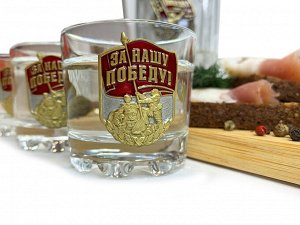 Подарочный набор для крепких напитков «Победа» – графин и 6 стопок для праздничного застолья