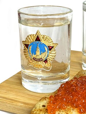 Подарочные стопки «Орден Победы» – статусный мужской подарок, декорированный высшим военным орденом СССР