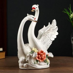 Сувенир керамика "Ухаживания лебедей" 30х12х28 см