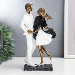 Фигурка полистоун «Влюблённые в белой одежде, с палантином», 25x10x13 см