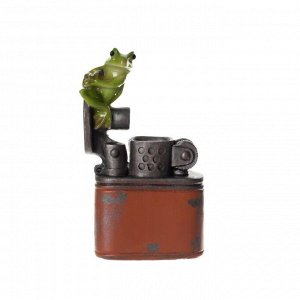 Сувенир полистоун миниатюра "Лягушка на зажигалке" 7х2х4,5 см