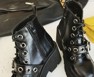 Женские демисезонные ботинки на замке и шнурках, цвет черный