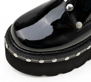 Женские демисезонные ботинки на замке, цвет черный