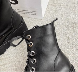 Женские демисезонные ботинки на шнурках, цвет черный