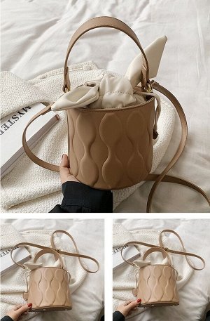 Женская сумочка-торба, цвет светло-коричневый