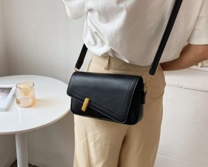 Женская сумка с ассиметричным клапаном, цвет черный