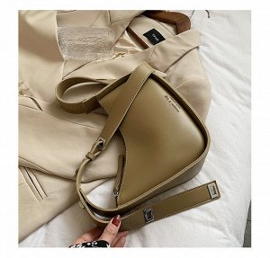 Женская ассиметричная сумка с широким ремешком, цвет кремовый с зеленым отливом
