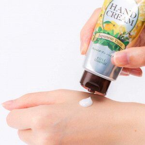 KOSE Cosmeport Hand Cream Japanese Yuzu - крем для рук с ароматом японского лимона юдзу