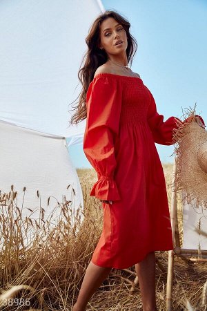 Красное льняное платье