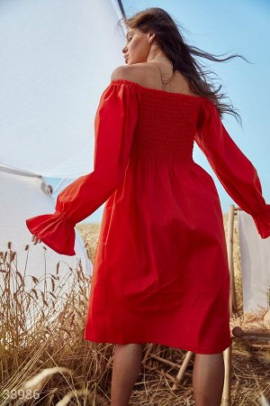 Красное льняное платье