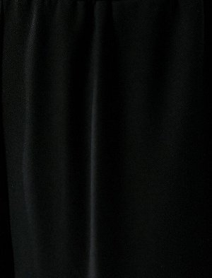 брюки Материал: %100 вискоз Параметры модели: рост: 175 cm, грудь: 81, талия: 60, бедра: 88 Надет размер: 36