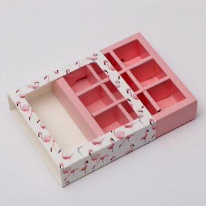 Коробка под 9 конфет с обечайкой "Фламинго" с окном 14,5 х 14,5 х 3,5 см