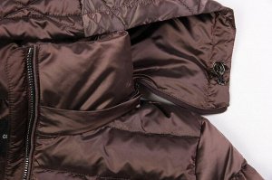 Пальто Стеганое пальто с воротником-стойка идеально подходит для тех, кто не очень любит шарфы. Такая модель не только прекрасно защищает шею от холода, но и кардинально преображает образ, делая его с
