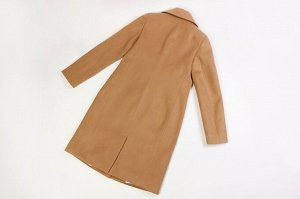 Пальто В женском гардеробе обязательно должны присутствовать пальто, которые вы сможете одеть и к платью вечером, и в офис, дополнив деловой образ, а также и в повседневной жизни на каждый день. Класс