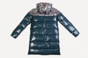 Пальто Пальто зимнее, синтепух(синтетический пух). Удобное пальто прямого силуэта привлекает к себе внимание сочетанием лакированной ткани и ткани с серебристым напылением, что придает необыкновенно с