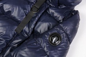 Пальто Женские длинные пальто на синтепухе являются настоящим трендом зимнего сезона. Прямой фасон, увеличенная ширина, однотонная расцветка – все это характерно для того, что представляет собой модны