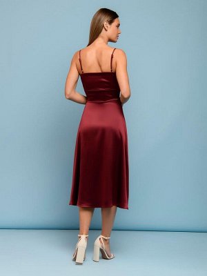 1001 Dress Платье бордовое длины миди на бретелях с глубоким вырезом