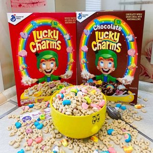 Lucky Charms Chocolate 311g - Шоколадный сухой завтрак Лаки Чармс с маршмеллоу