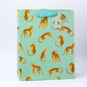Подарочный пакет(M) "Cheetah in the forest", green