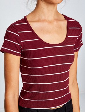 Футболка Material:

64% Polyester, 30% Viscose, 6% Elastane

Model Size Information:

Height: 175 cm, Breast: 81, Waist: 60, Hip: 88
Model Size: S