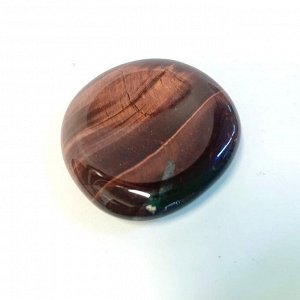 Бычий глаз. Камень -"Антистресс" - полированный камень с выемкой под большой палец руки. 4 см