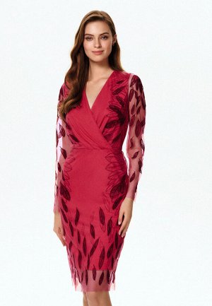 Платье с вышивкой, цвет ягодный
