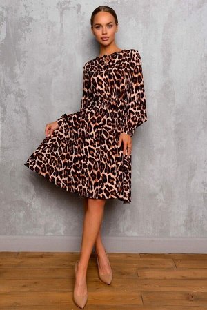 Платье Леопардовое платье привлекает внимание оригинальными деталями и неповторимыми оттенками.
За счет резинки на талии силуэт платья развивающийся.
Такие принты станут очень модными хитами в текущем