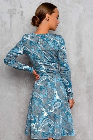 Платье Популярный фасон платья с расклешенной юбкой.
Универсальный крой позволяет отвлекать внимание от проблемных участков фигуры.
Ненавязчивый принт на голубом фоне смотрится очень стильно.
Беспроиг