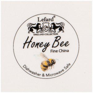 Набор НАБОР КРУЖЕК НА МЕТАЛЛ.ПОДСТАВКЕ LEFARD "HONEY BEE" 4 ШТ. 360МЛ (КОР=8НАБ.) 
Материал: Фарфор
ТМ Lefard коллекция “Honey Bee” – это посуда из качественного фарфора. Изображение пчел как «магнит