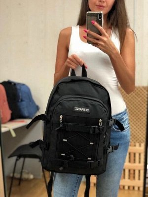 Рюкзак кэжуал Armin Six A4 из износостойкой ткани чёрного цвета.