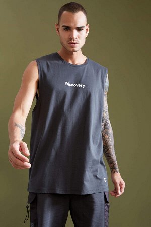Лицензированная Discovery Channel футболка свободного кроя с круглым вырезом сзади и принтом без рукавов из гребенного хлопка