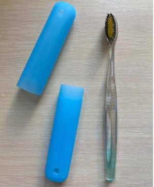 Зубная щетка в футляре МИКС