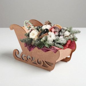 Кашпо новогоднее "Сани", с декором, морилка орех, 23 х 10 х 14 см
