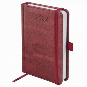 Ежедневник датированный 2022 МАЛЫЙ ФОРМАТ 100х150 мм А6, BRAUBERG "Wood", под кожу, бордовый, 112930