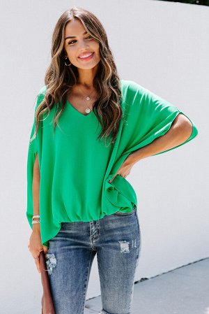 Зеленая драпированная свободная блуза с V-образным вырезом