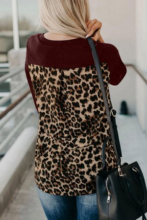 Бордовый топ с длинными рукавами с леопардовым принтом на спине и кармашке