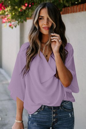 Фиолетовая свободная блуза с драпировкой и широкими рукавами