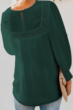 Зеленая блузка в горошек с рюшами на рукавах