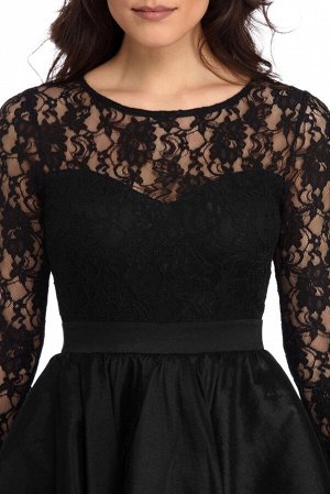Черное вечернее платье с кружевным верхом и удлиненной сзади юбкой со шлейфом