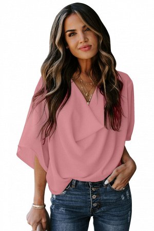 Розовая свободная блуза с драпировкой и широкими рукавами