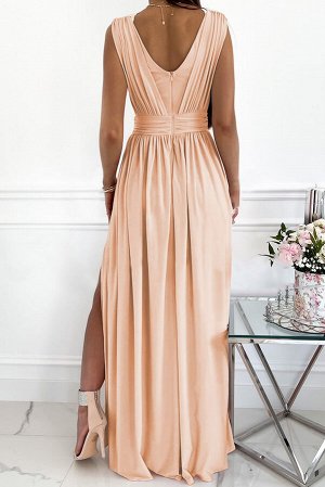 Розовое вечернее платье с высокой талией и боковым разрезом
